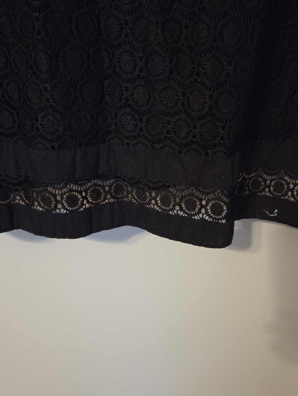 Isaac Mizrahi Live Plus Size Black Lace Overlay Maxi Dress. Sz 3X Resortwear - Picture 6 of 9